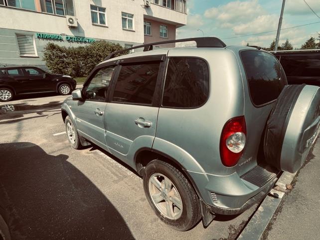 Chevrolet Niva 212300